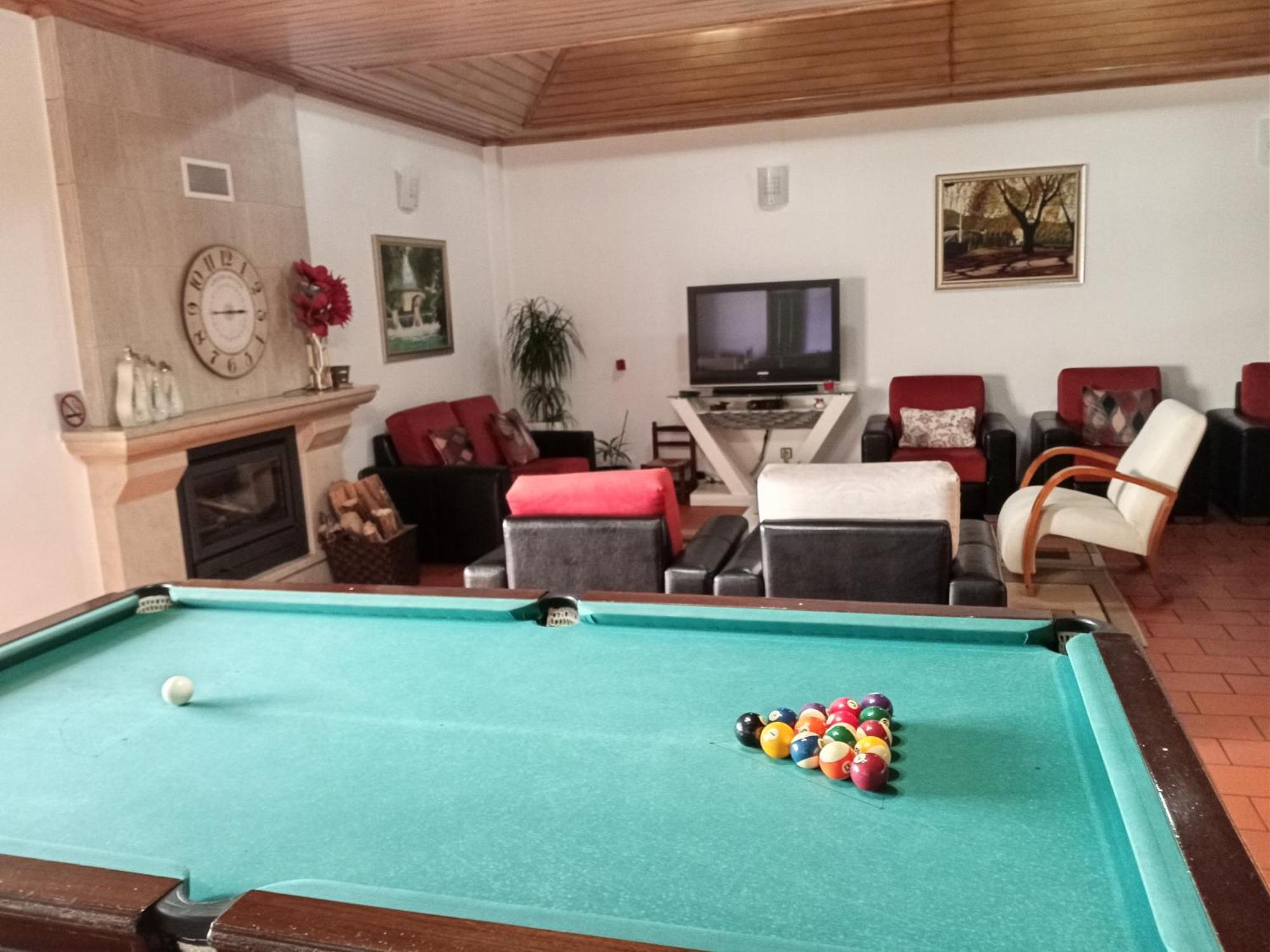 Hotel Larverde Sertã エクステリア 写真